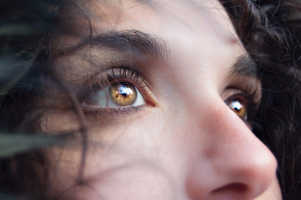 Implantes de lentes intraoculares podem ser opção à cirurgia a laser para quem é míope