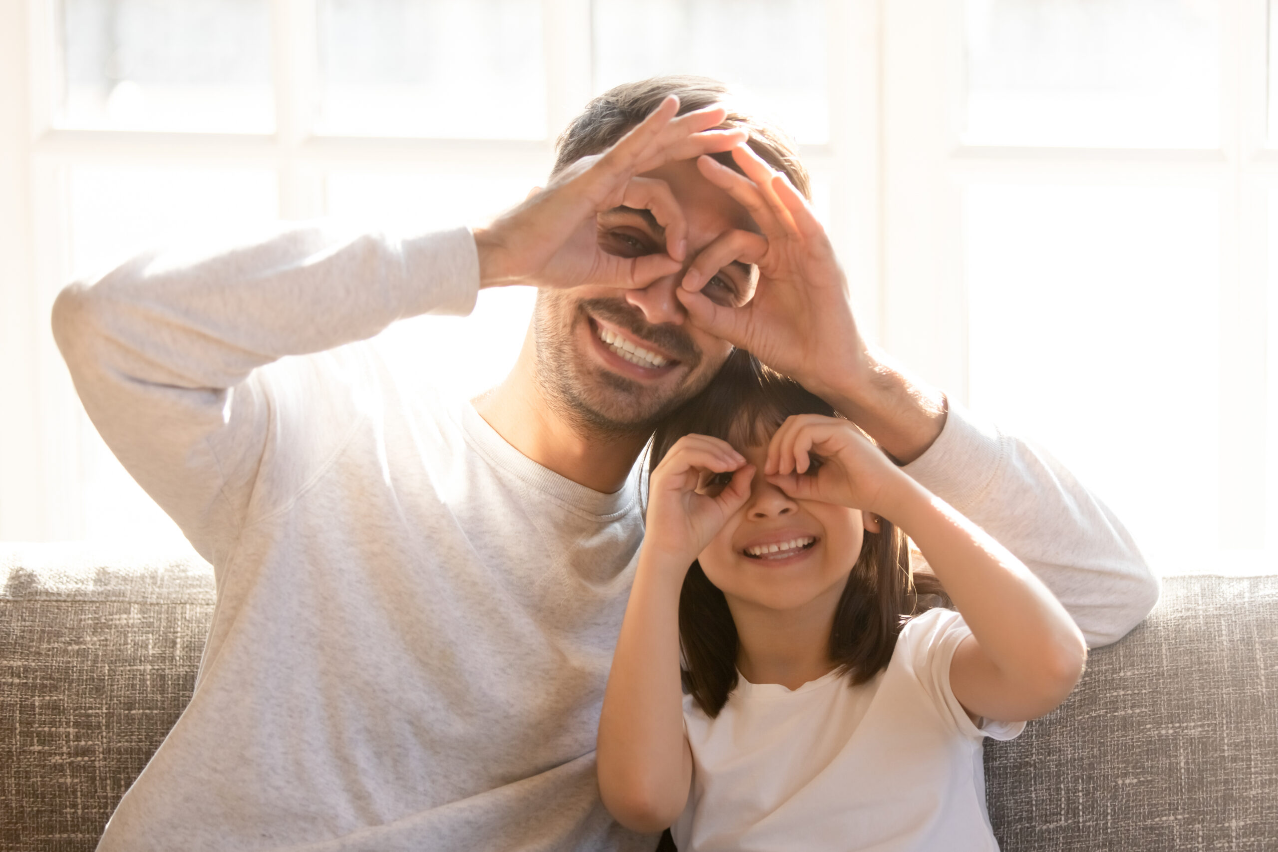 Seu filho possui cílios tortos? Entenda porquê tratar esse problema o quanto antes