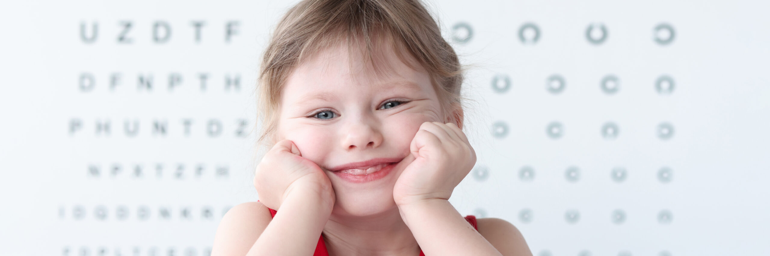 Cuidando dos Olhos na Primeira Infância: Práticas Recomendadas para Pais e Professores