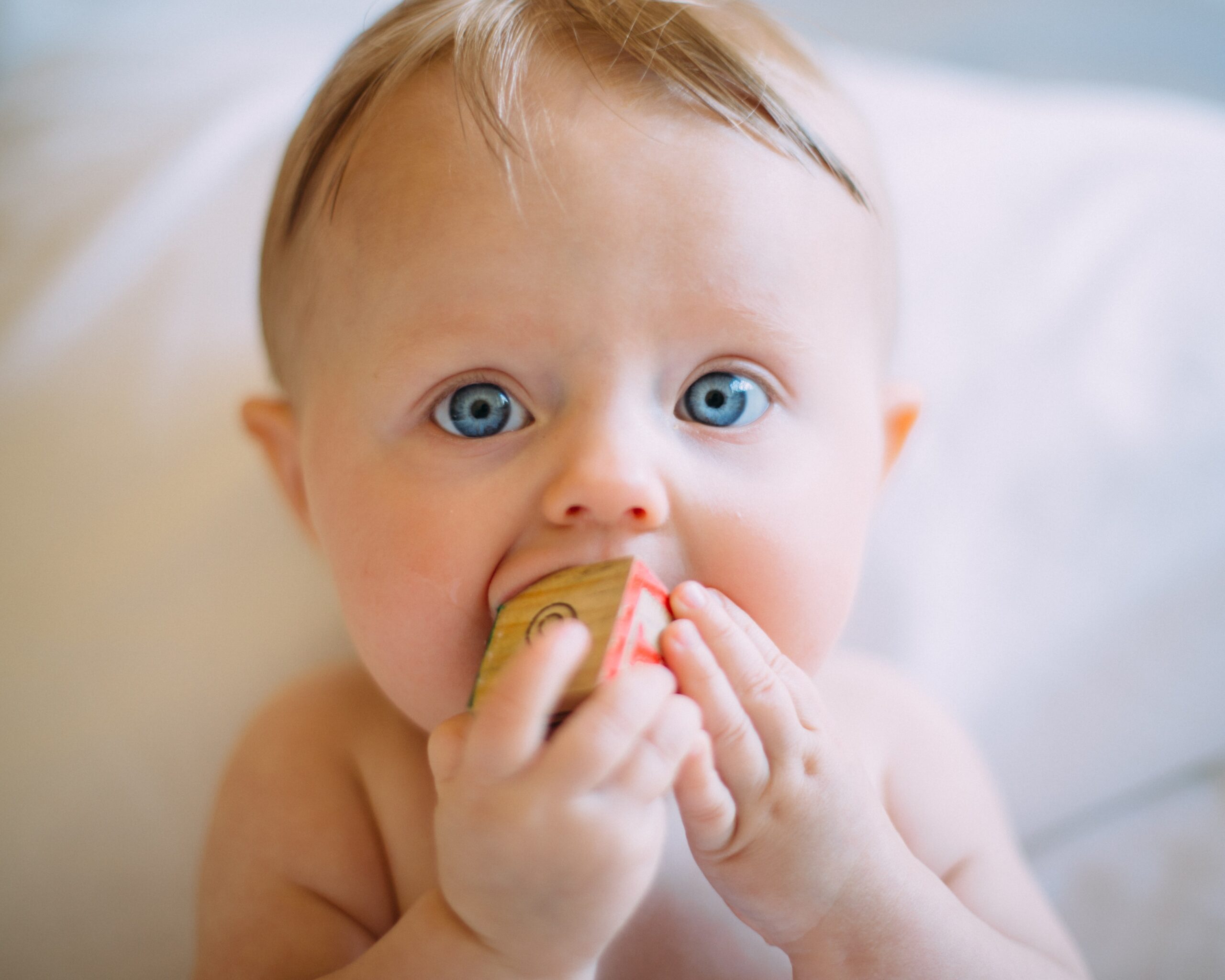 #Umflashsalva: campanha para conscientização e diagnóstico do retinoblastoma